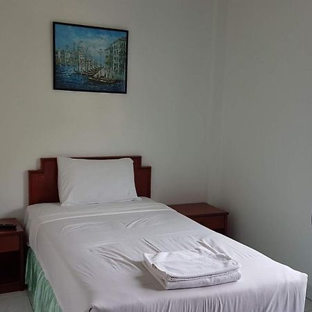 Welcome Inn Hotel @ Karon Beach. Single Room From Only 500 Baht Пхукет Экстерьер фото