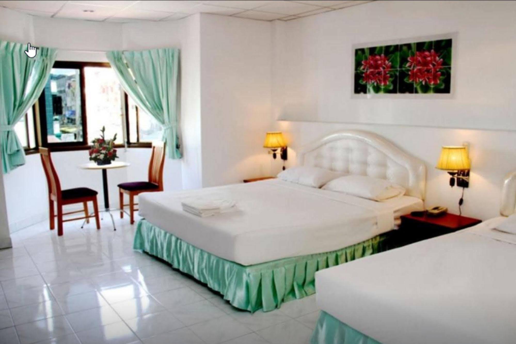 Welcome Inn Hotel @ Karon Beach. Single Room From Only 500 Baht Пхукет Экстерьер фото